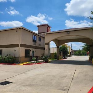 Palace Inn Sam Houston Race Park West Road